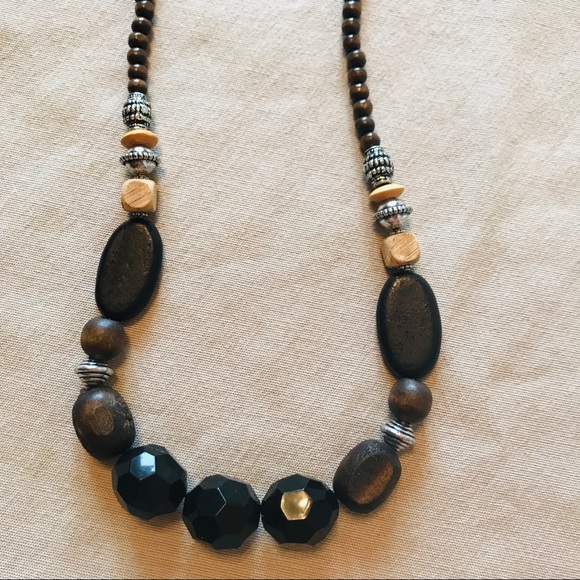 Long beaded necklace - Picture 3 of 4